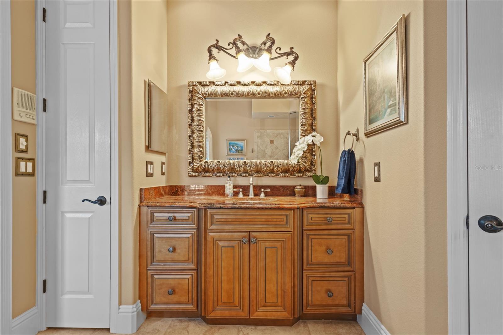 Primary ensuite bathroom.