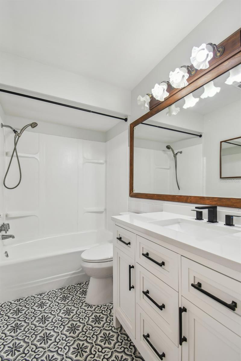 Guest Bath to show flooring