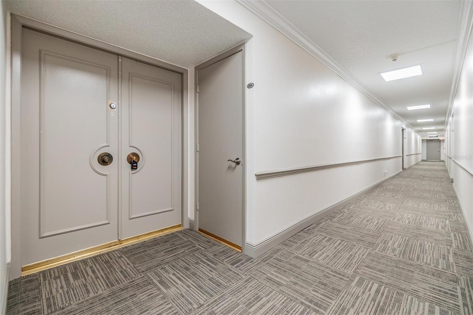 Hallway/Entrance