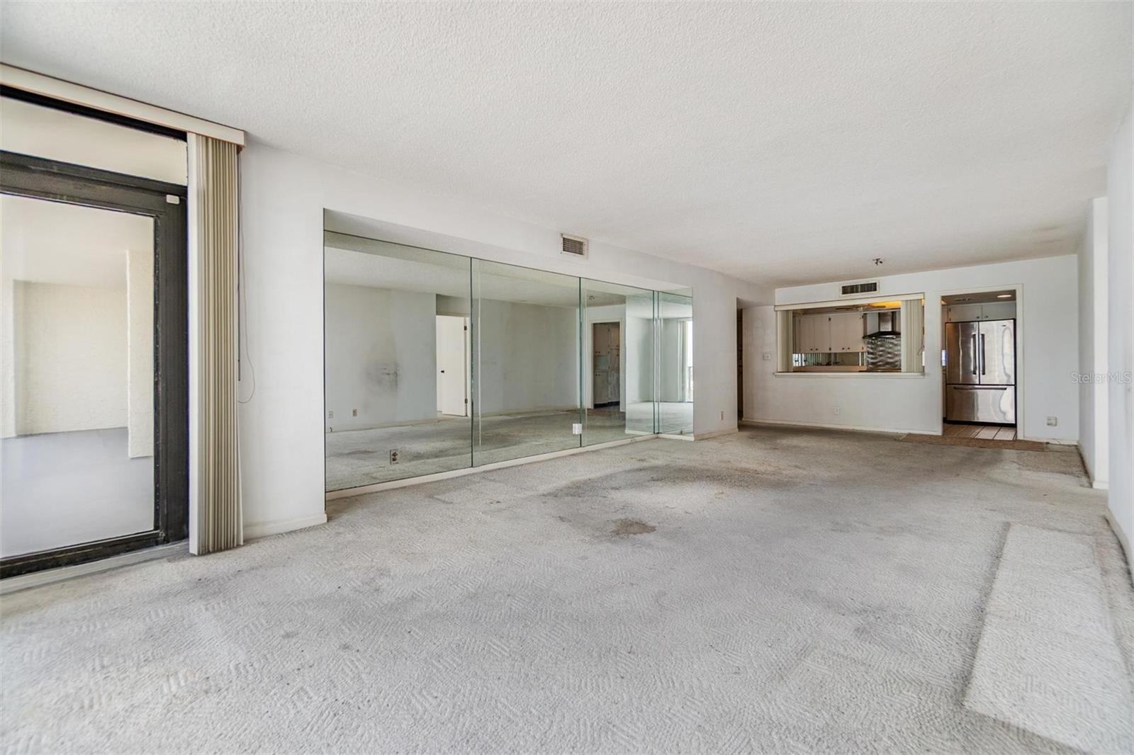 Living Room - sliders to the balcony