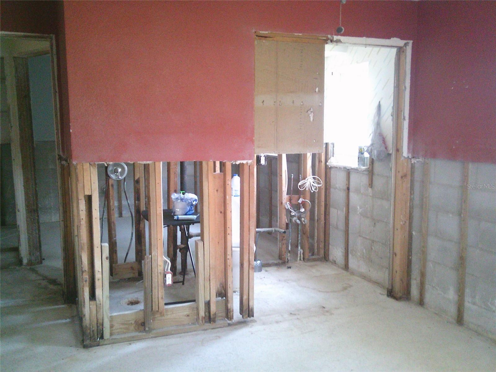 Primary bedroom en suite