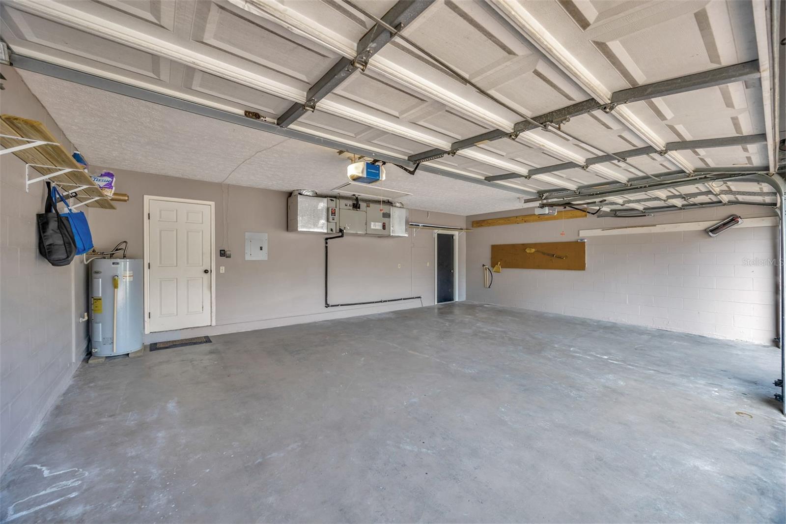 3 Car Garage