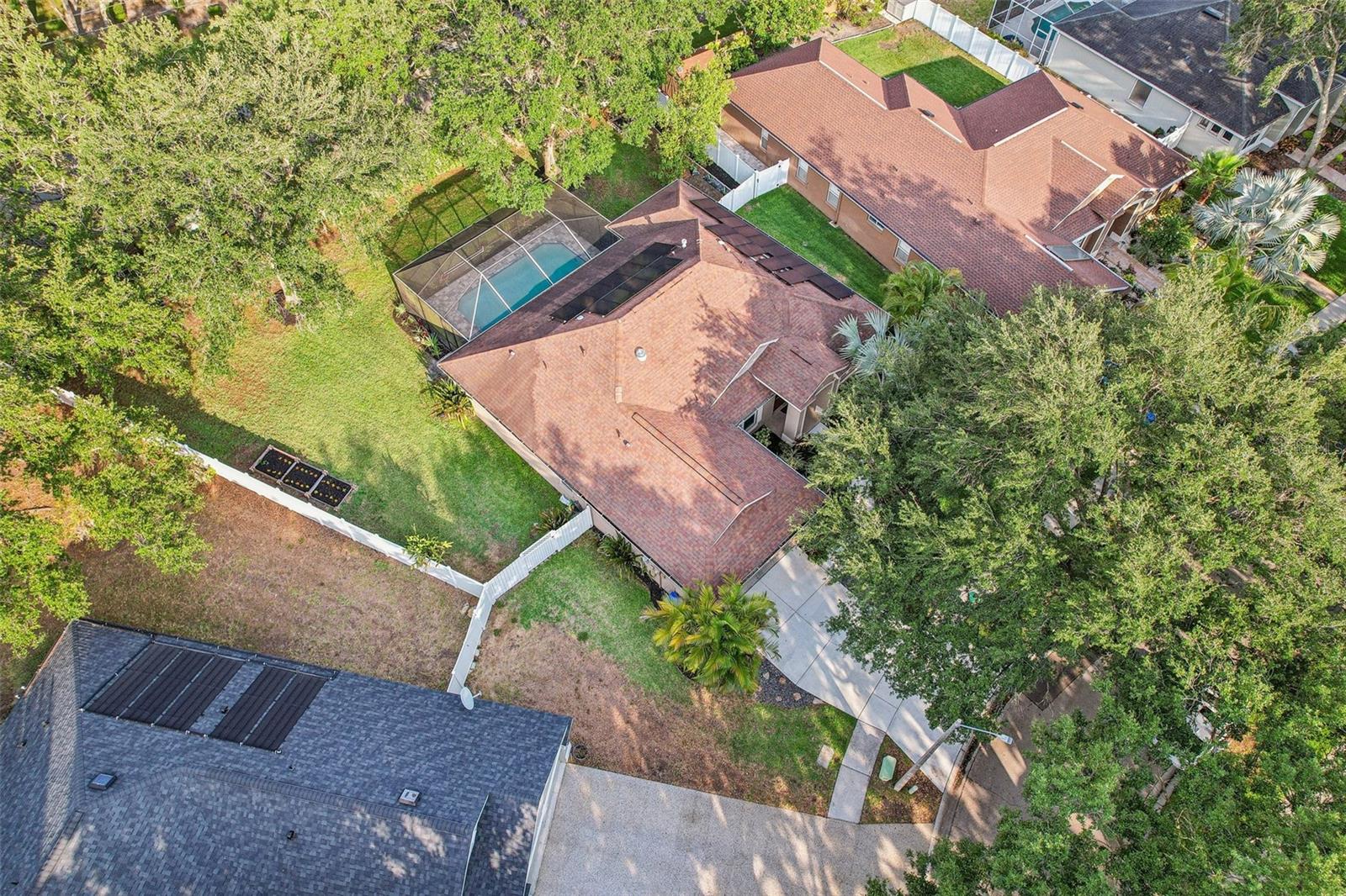 Ariel view Featuring Large and spacious lot