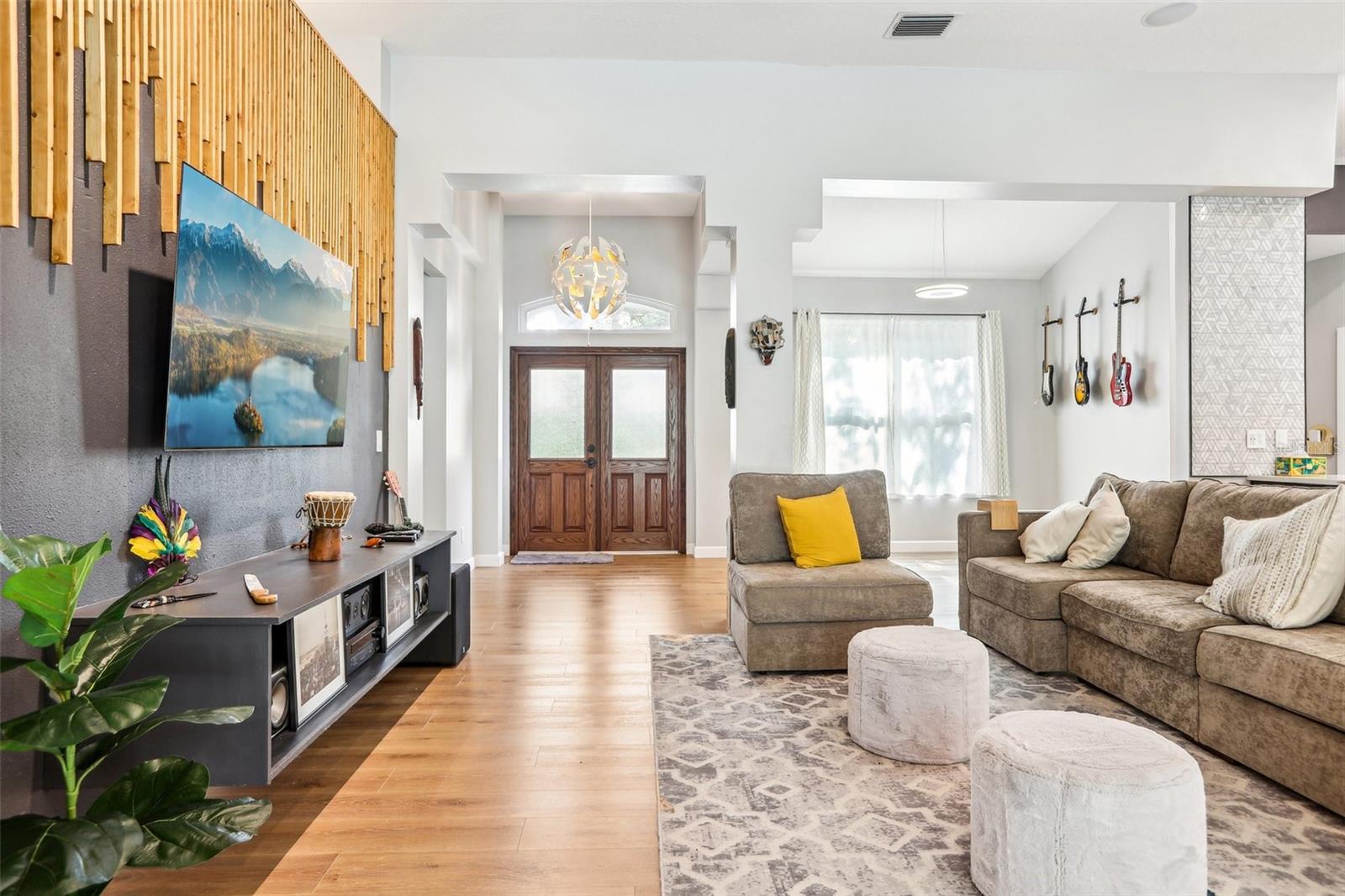 Elegant family room with High ceilings
