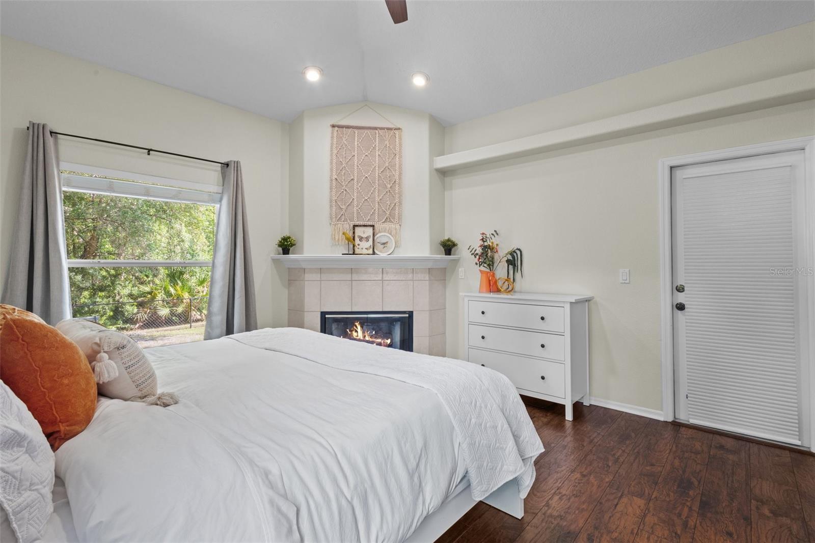 Primary suite