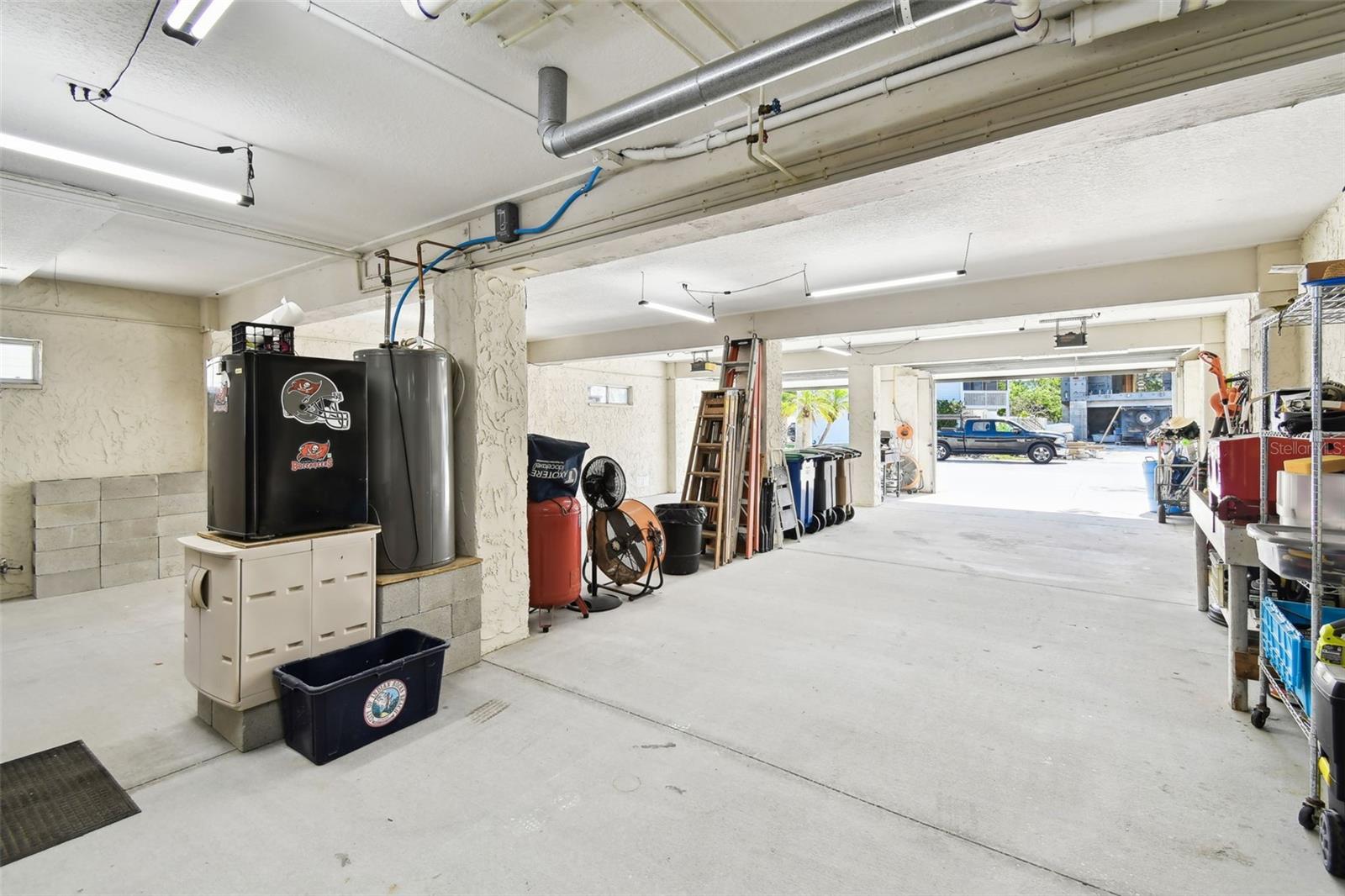 4+ Car Garage