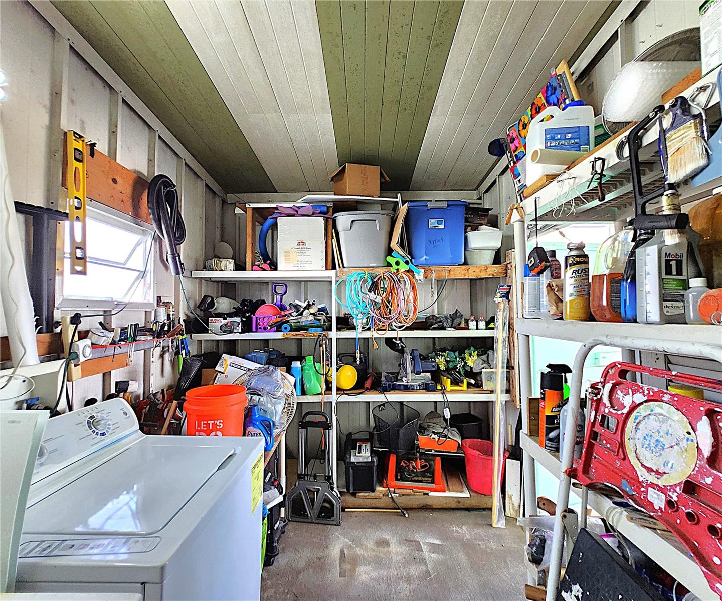 Washer & Dryer included