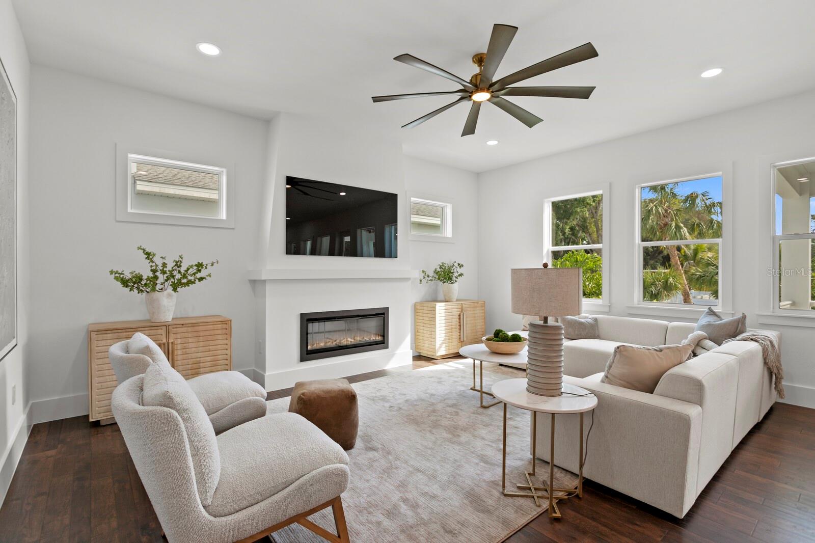 Wonderful entertaining and living area with fireplace that can provide a heat source