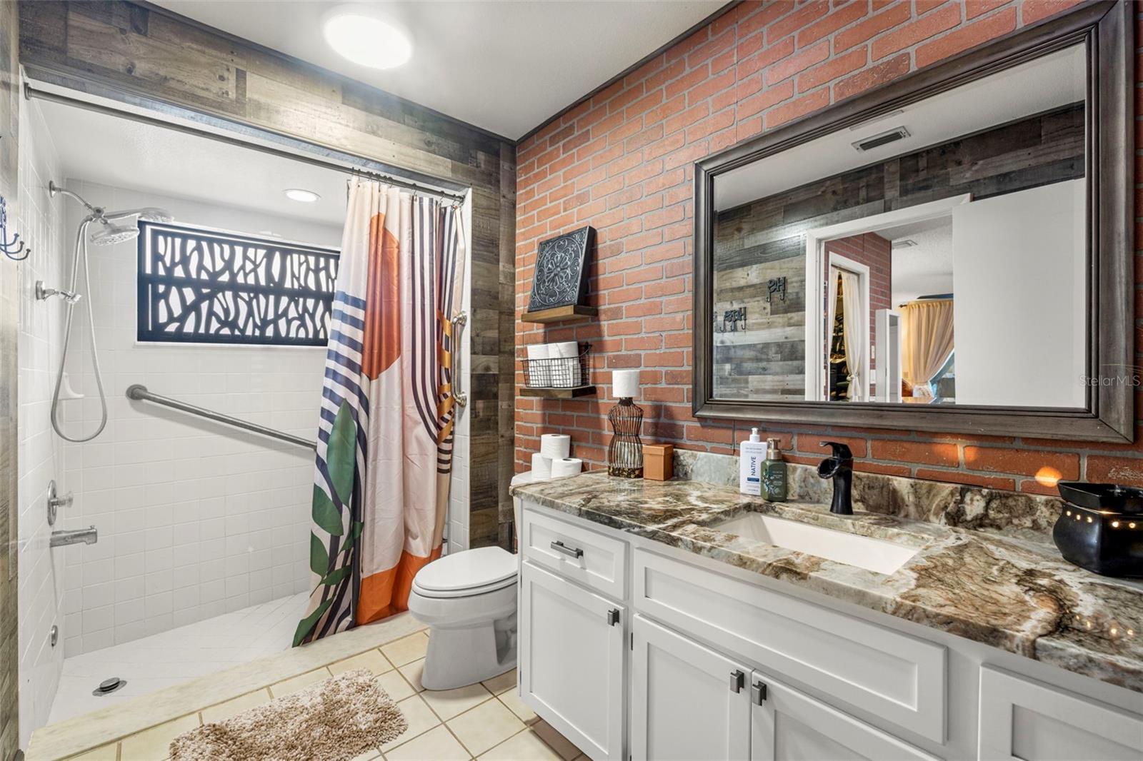 Roomy walk-in shower for the primary en-suite!
