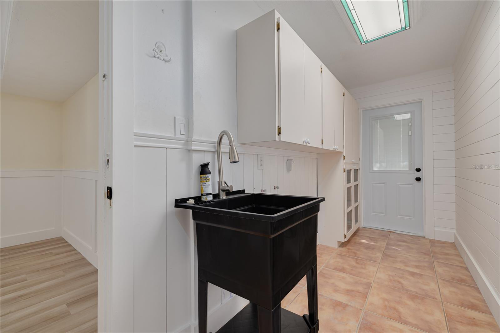 Laundry Rm.