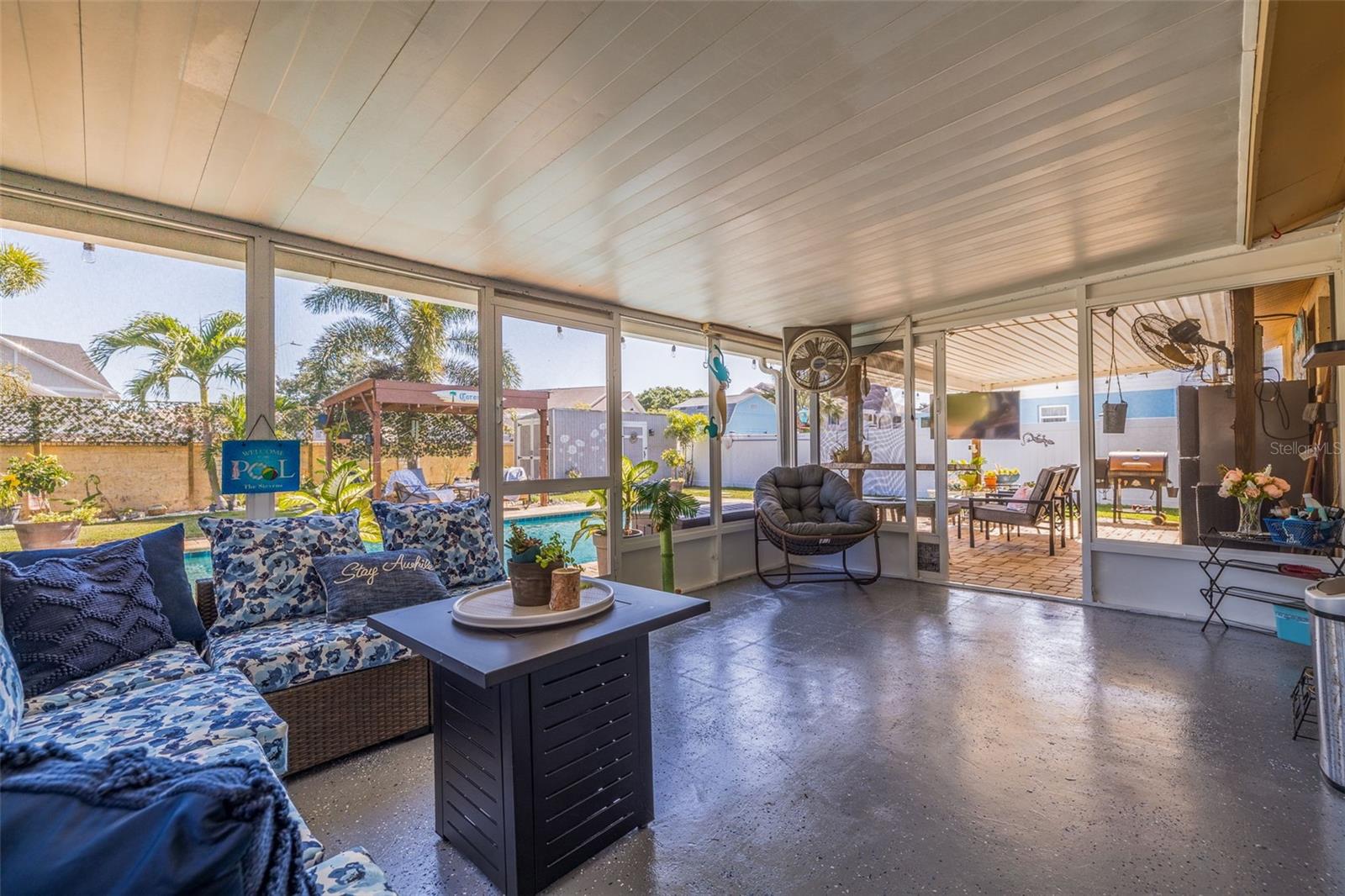 screened lanai