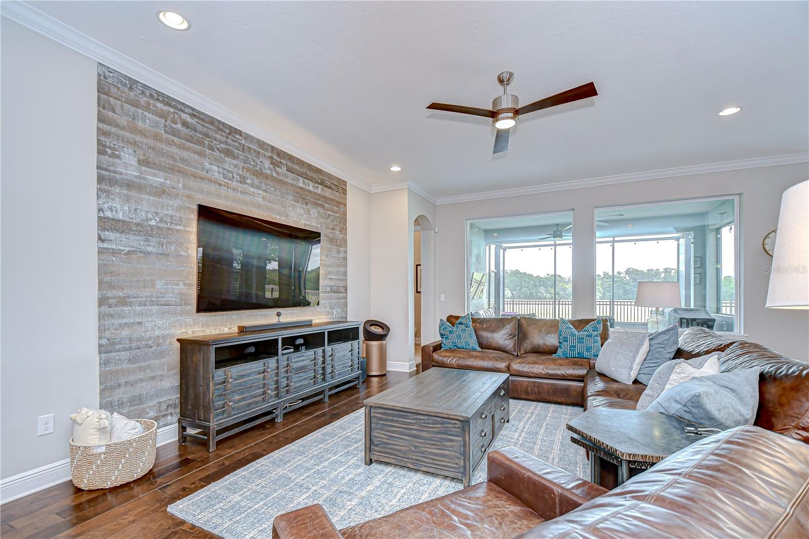 Great room with accent wall!