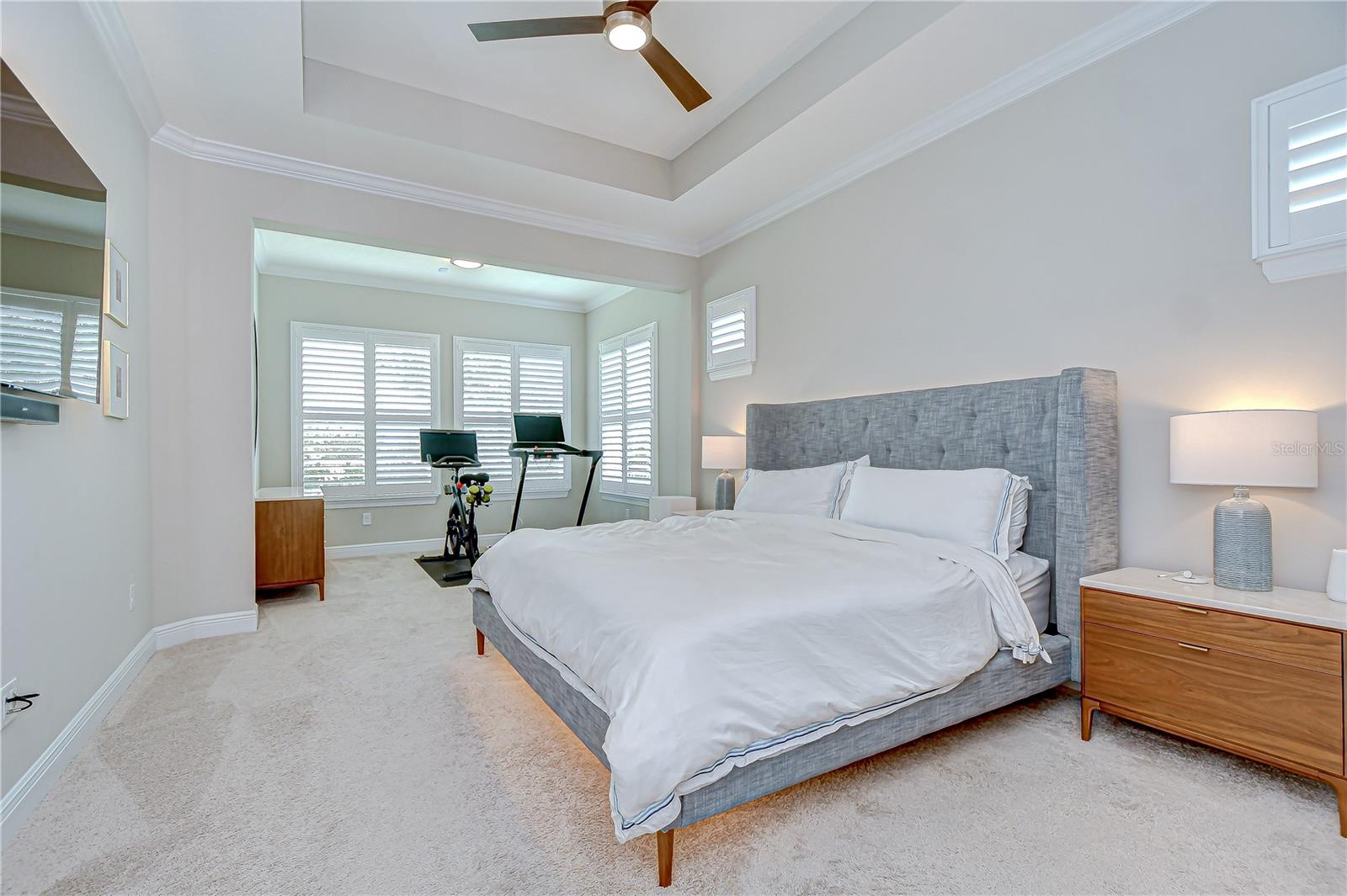 Primary suite with tray ceiling!