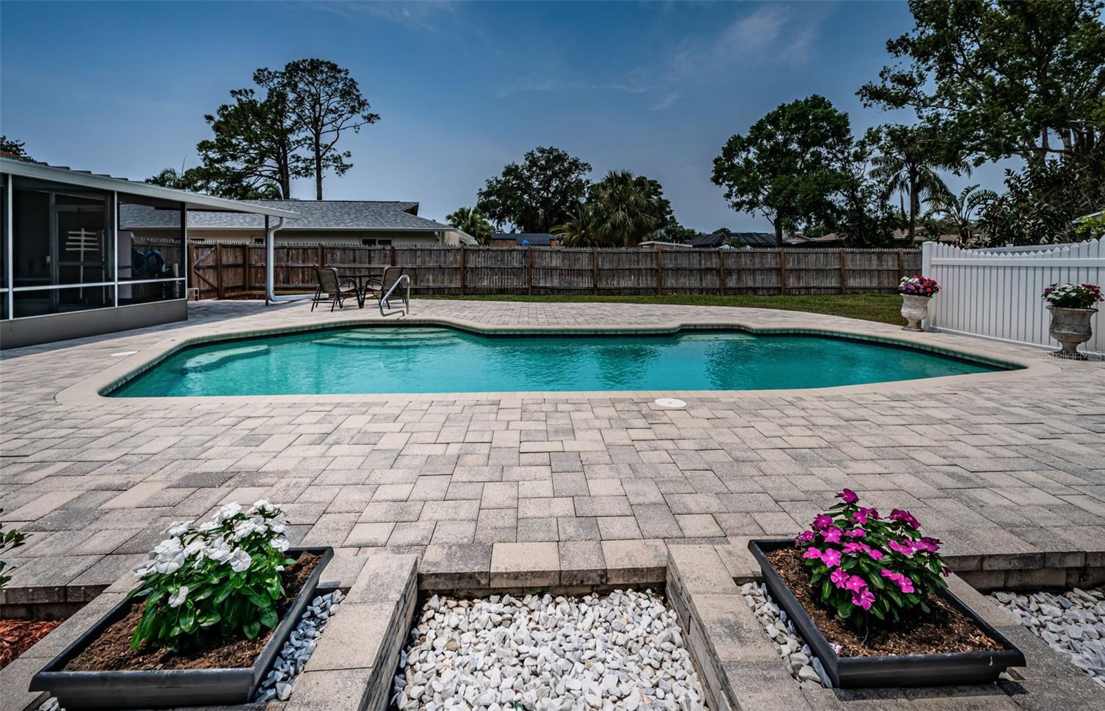Pool/lanai