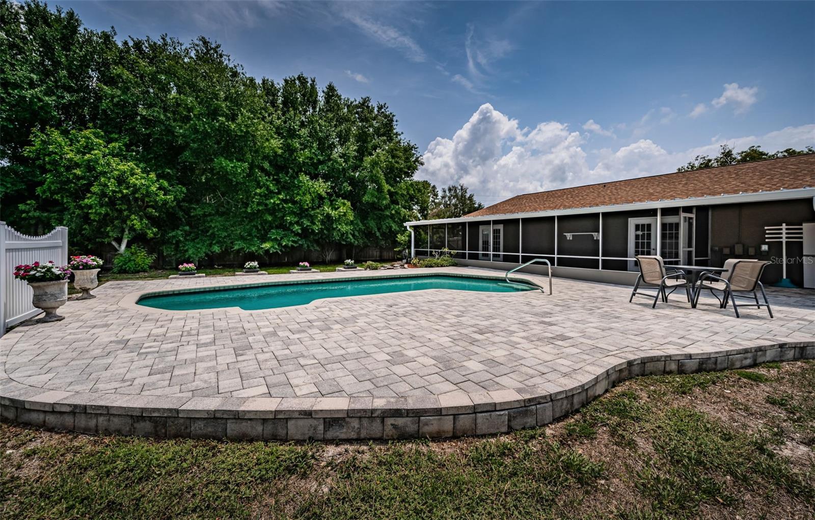 Pool/lanai