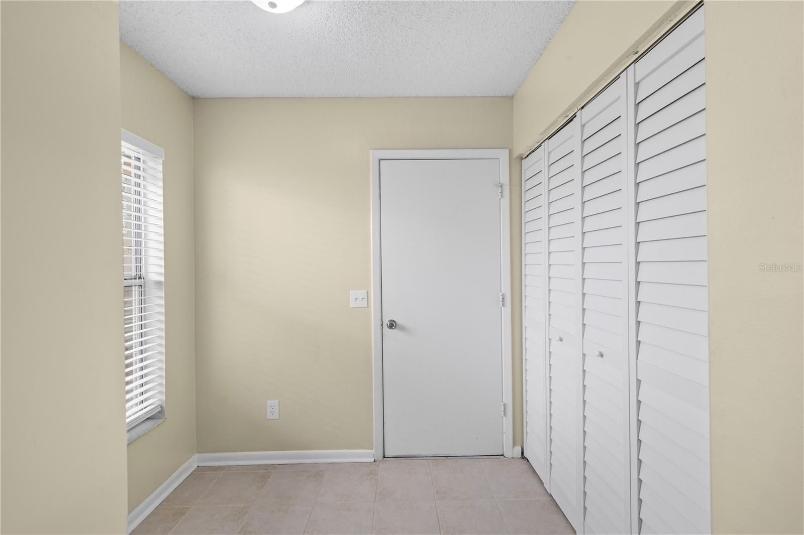 Room 2 Closet