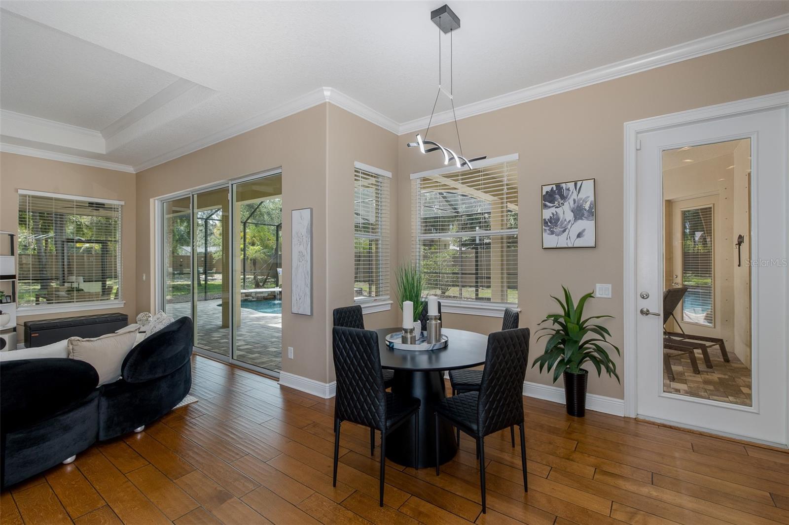 Plenty of countertop seating along with an Eat in kitchen