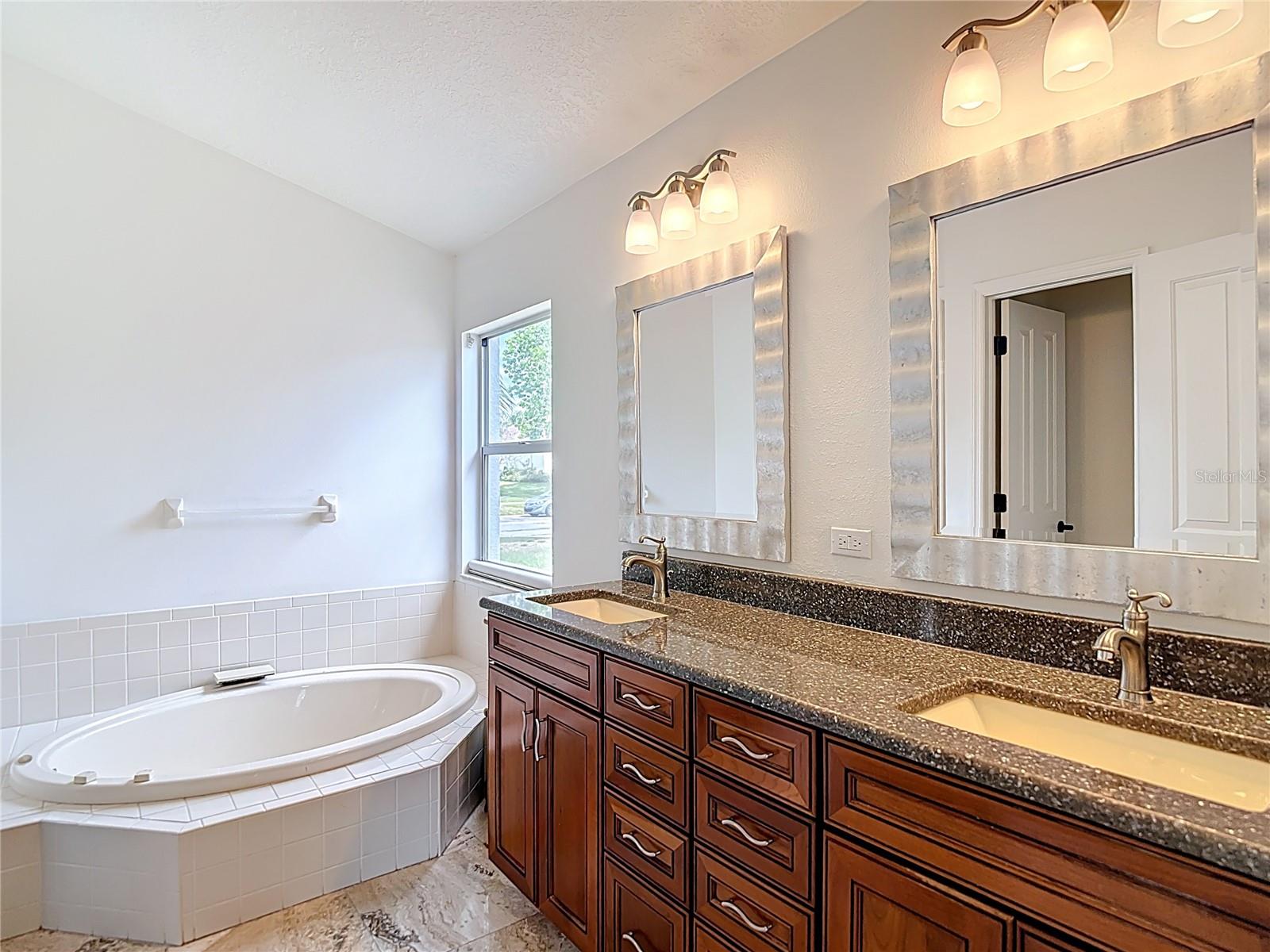 Primary En Suite Bath