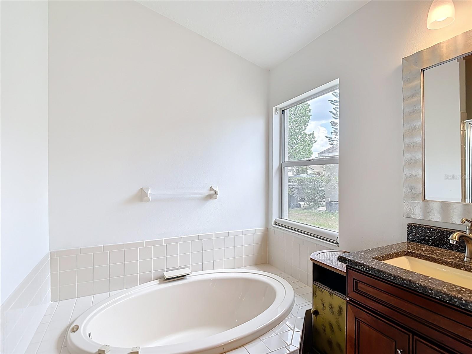 Primary En Suite Bath
