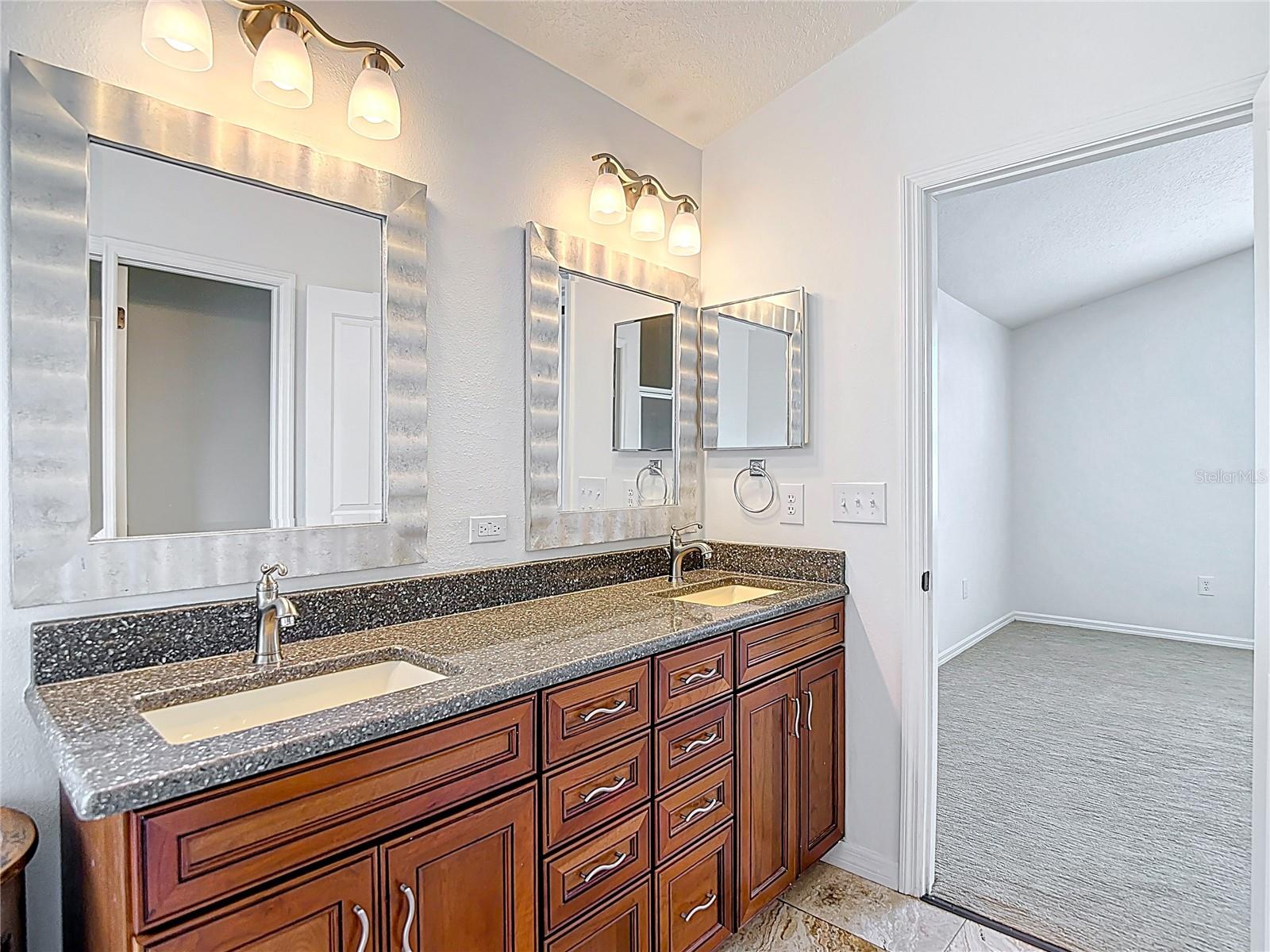 Primary En Suite Bath