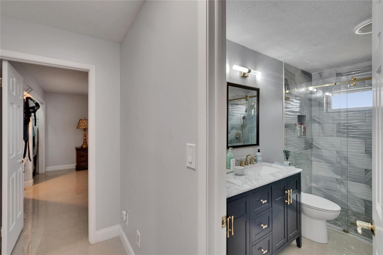 2nd Bathroom