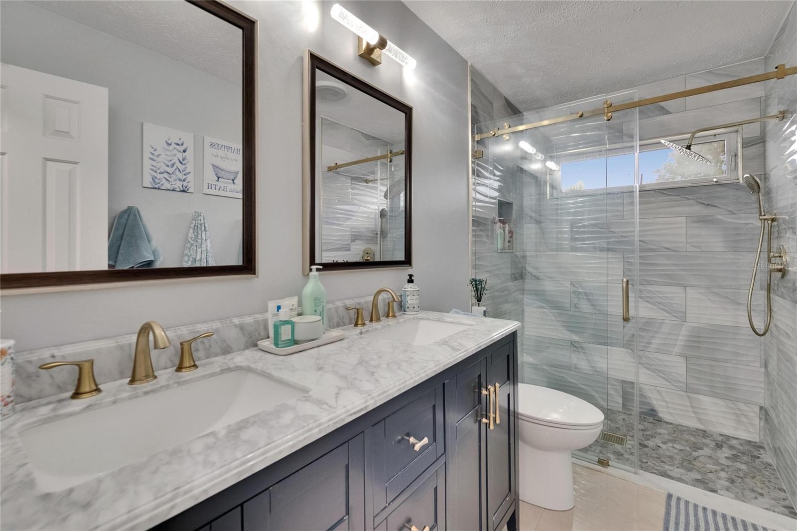 2nd Bathroom