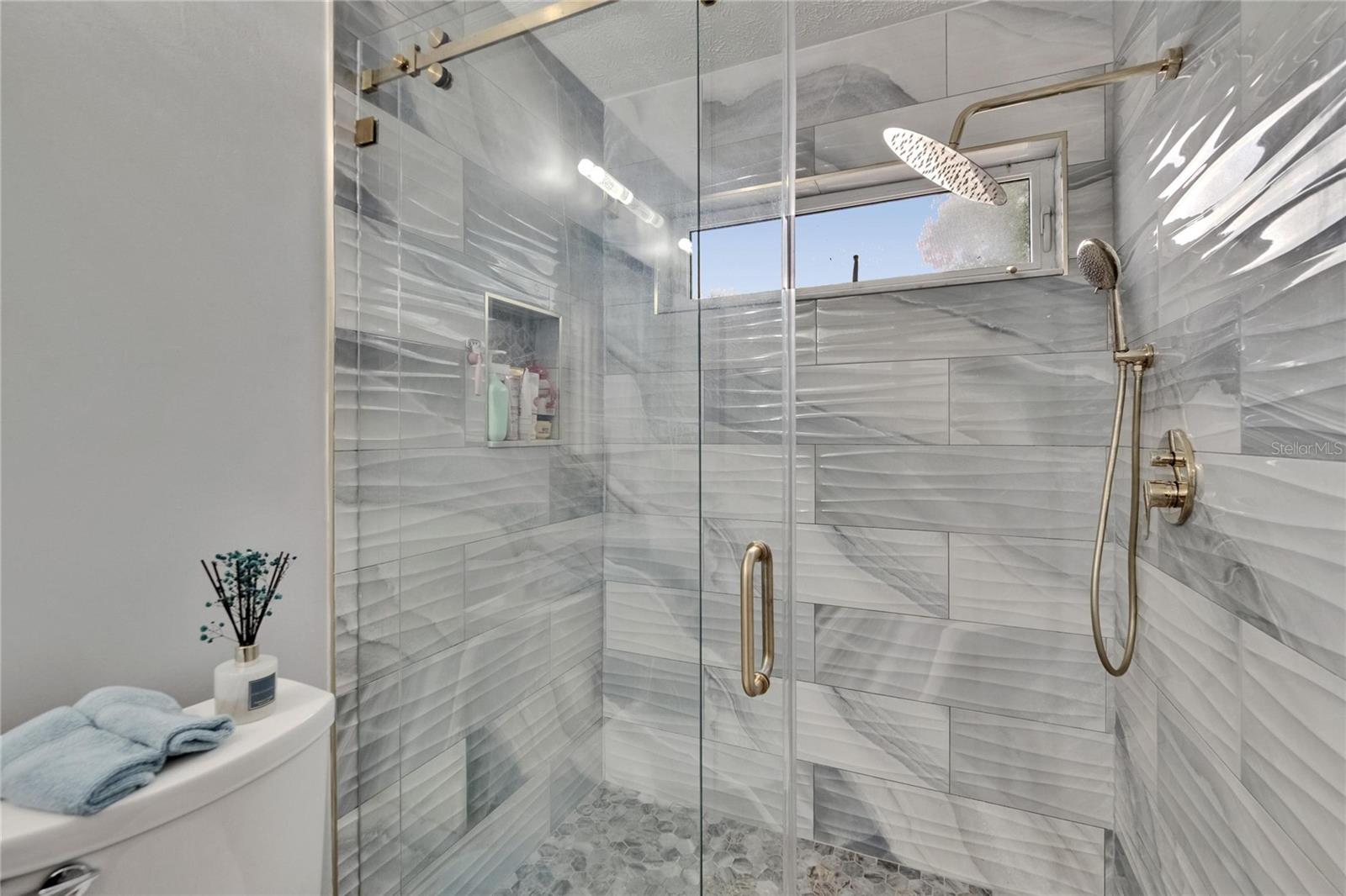 2nd Bathroom
