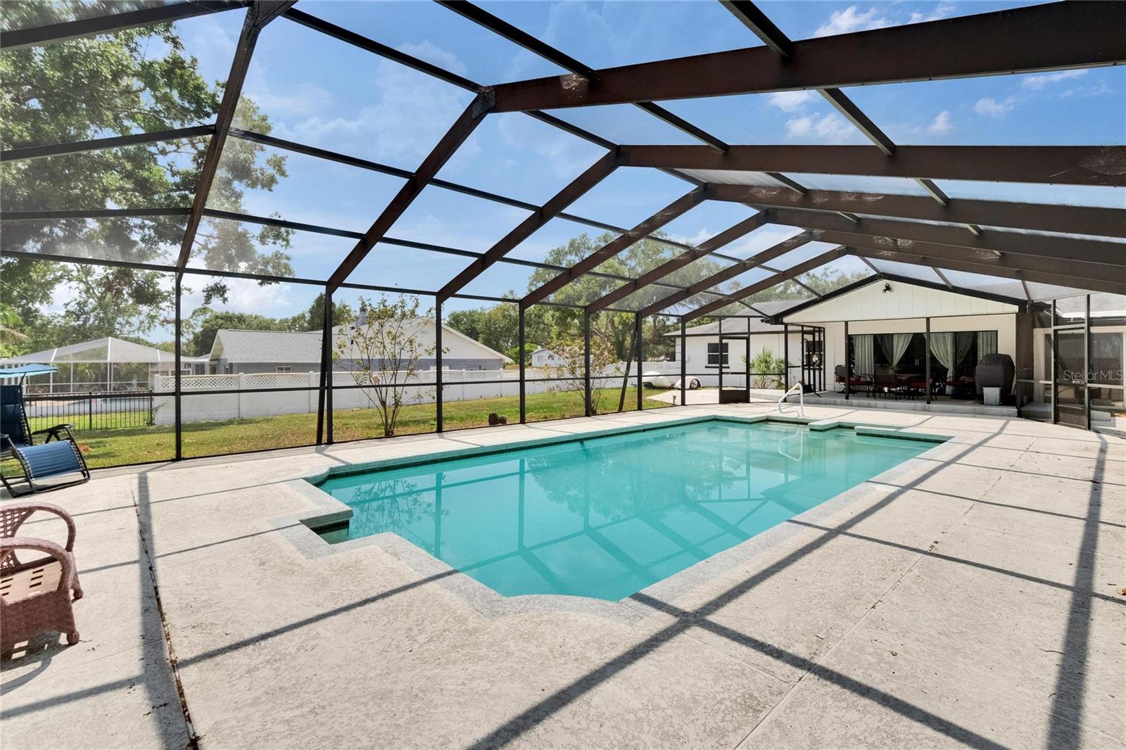 Screened-in Pool