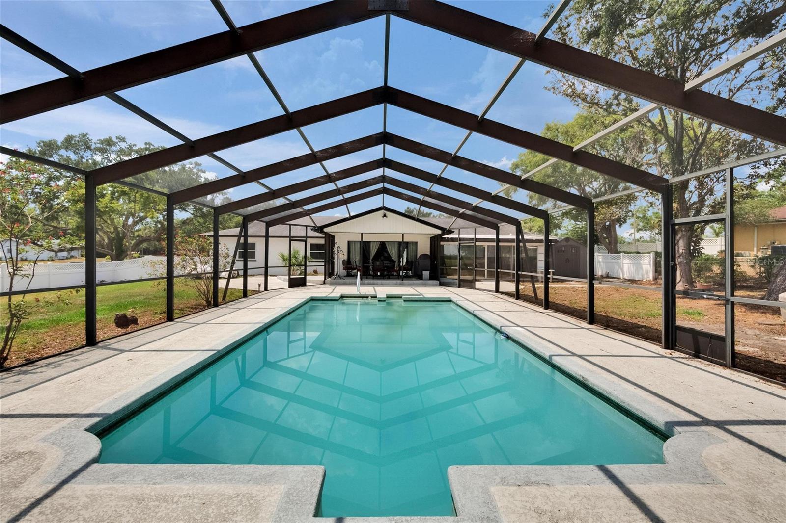 Screened-in Pool