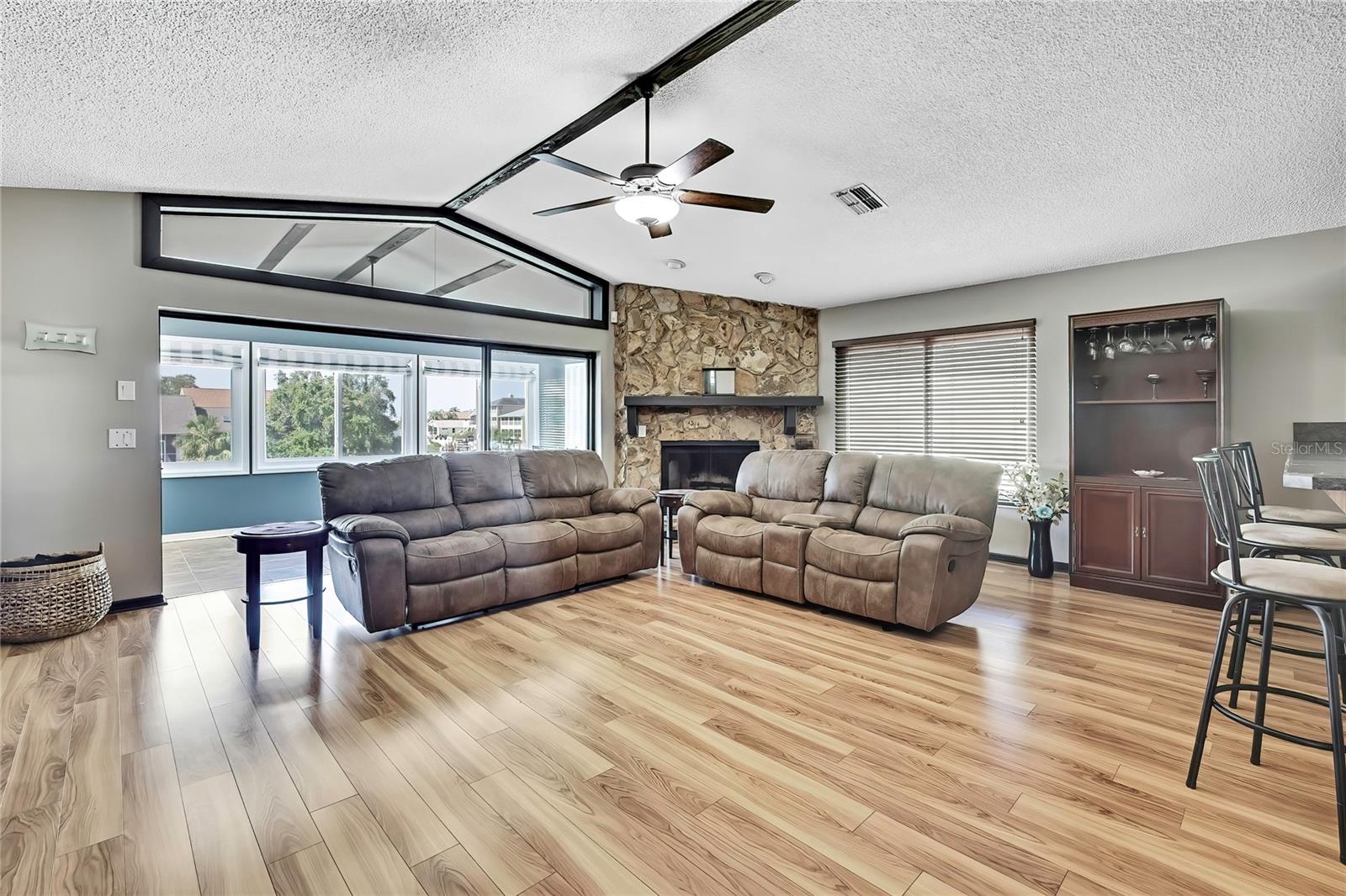 2nd floor living area
