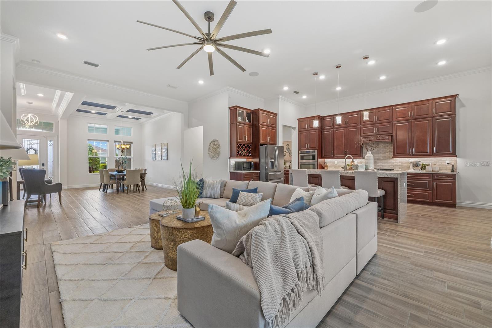Living room/kitchen