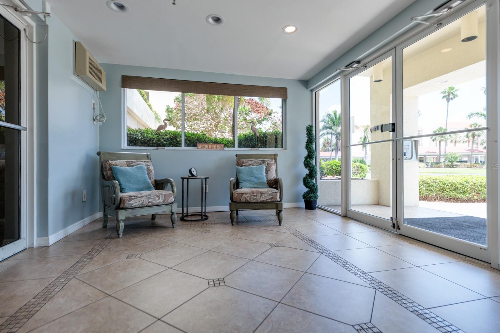 Entrance / Lobby