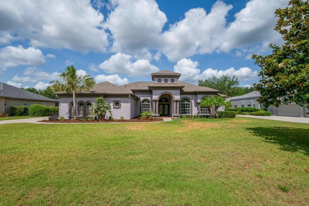 AN UNFORGETTABLE HOME!