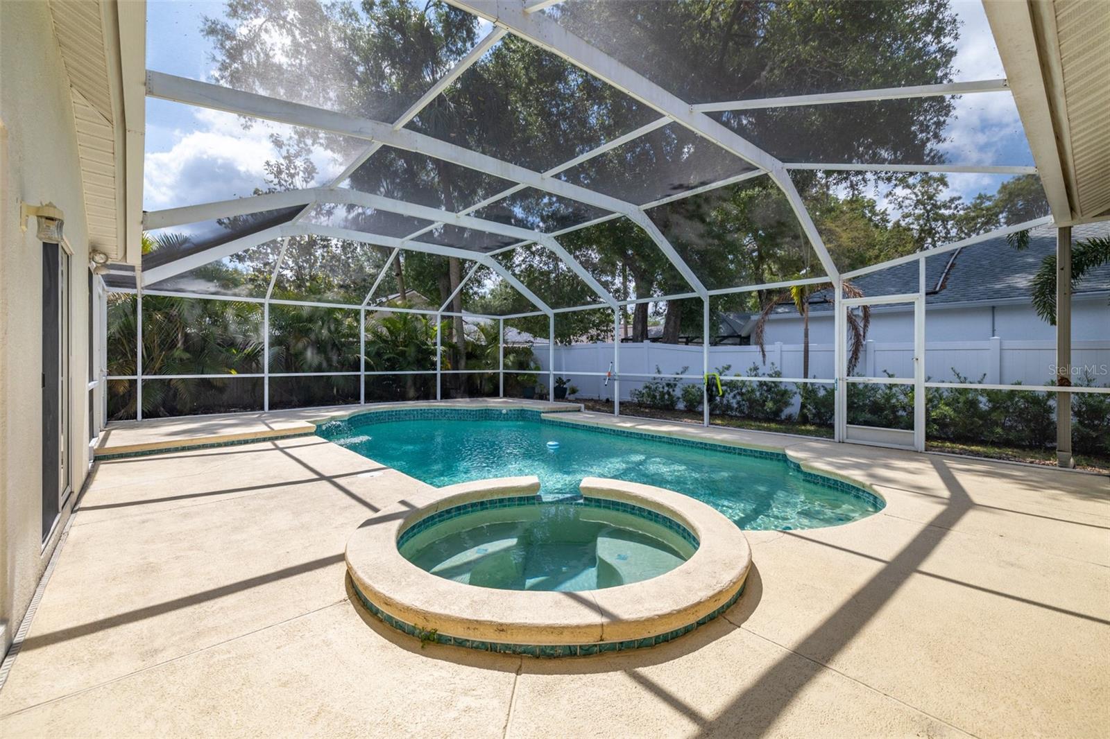 Heated POOL & SPA!