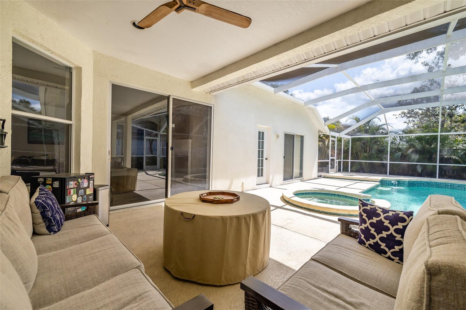 Covered Lanai has updated ceiling fan!
