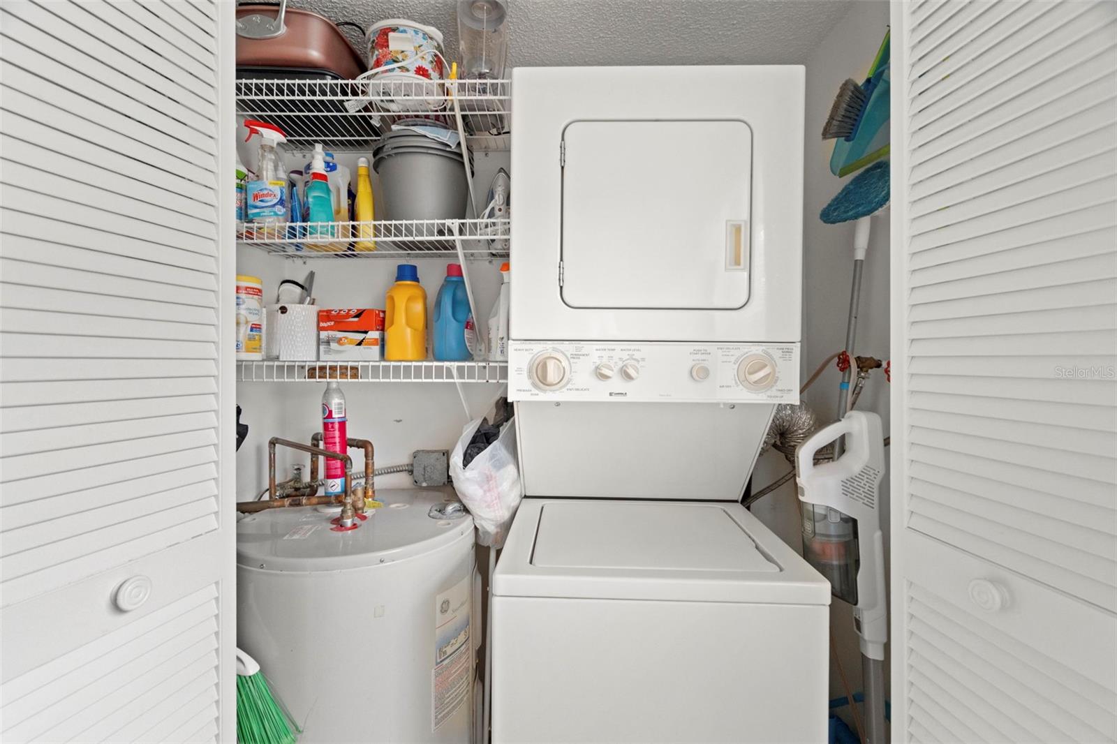Washer/dryer in kitchen