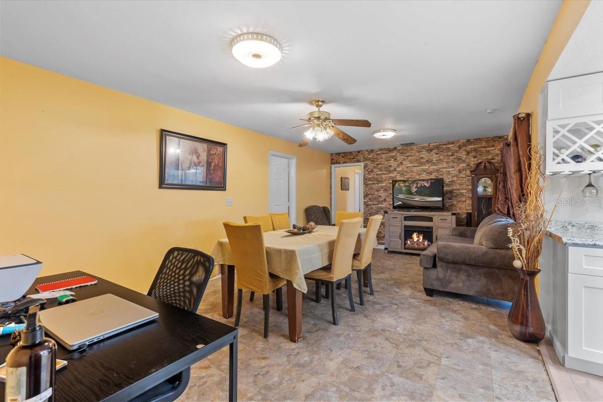 DINNING ROOM
