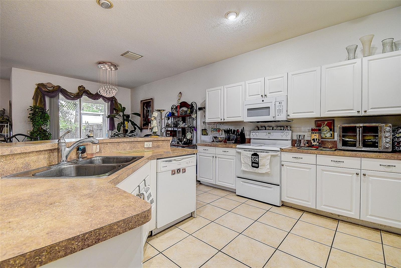 Kitchen angle 2