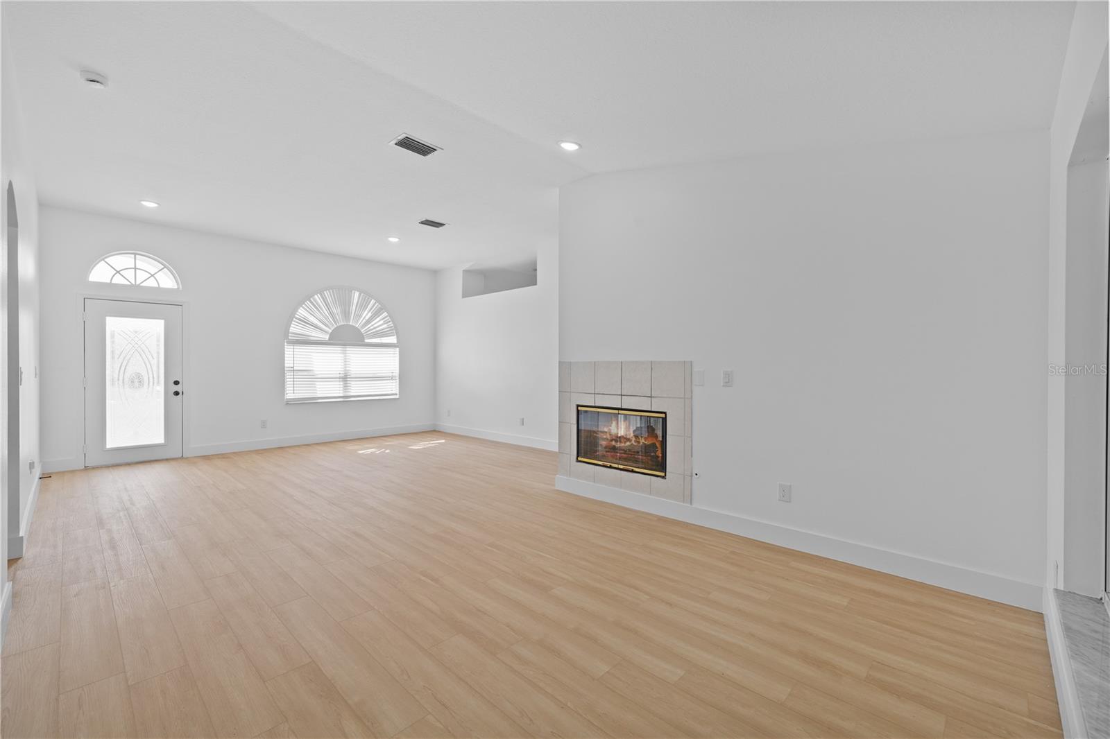 Inviting Living/Dining Room combo