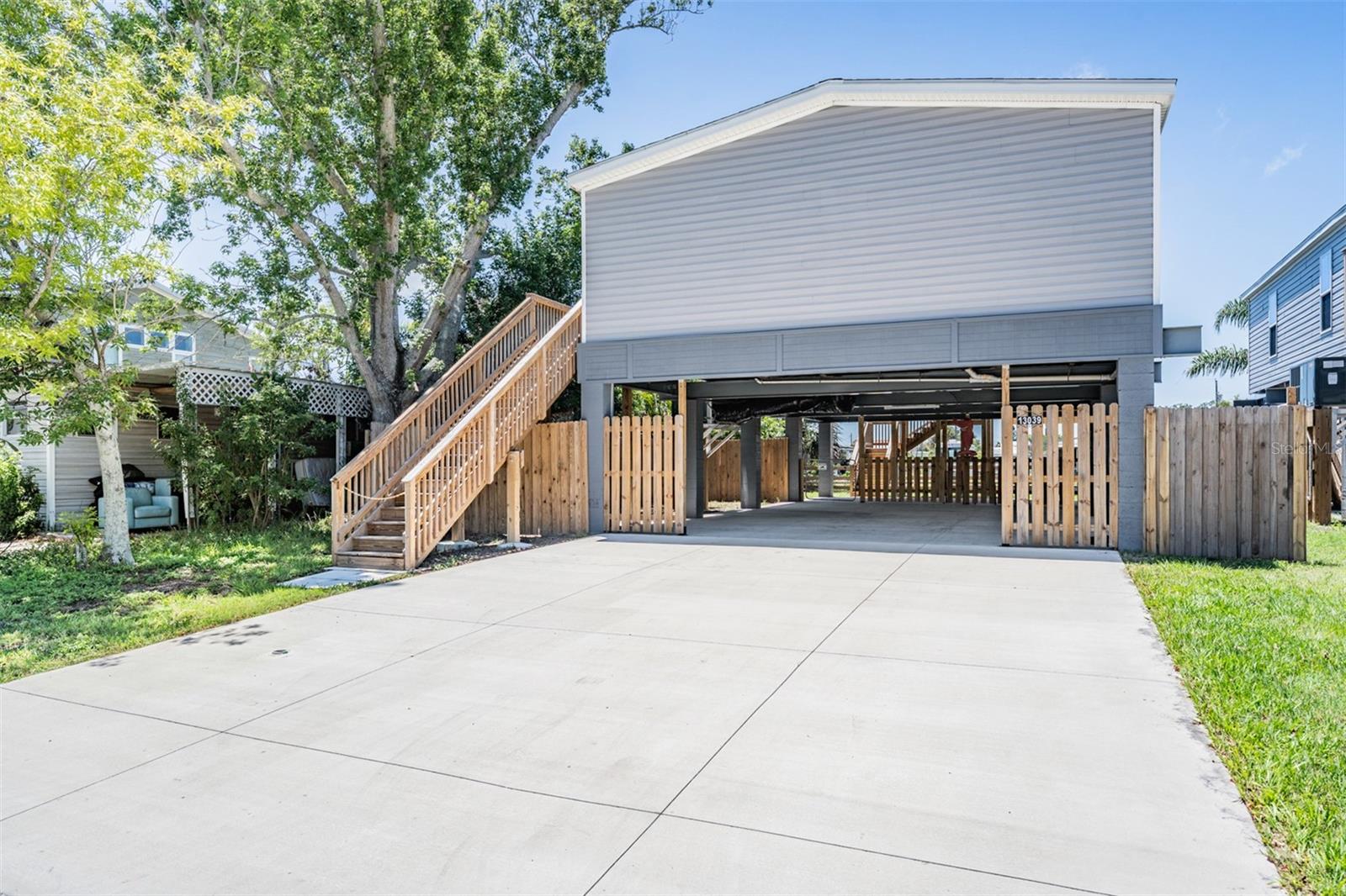 huge driveway, brand new home