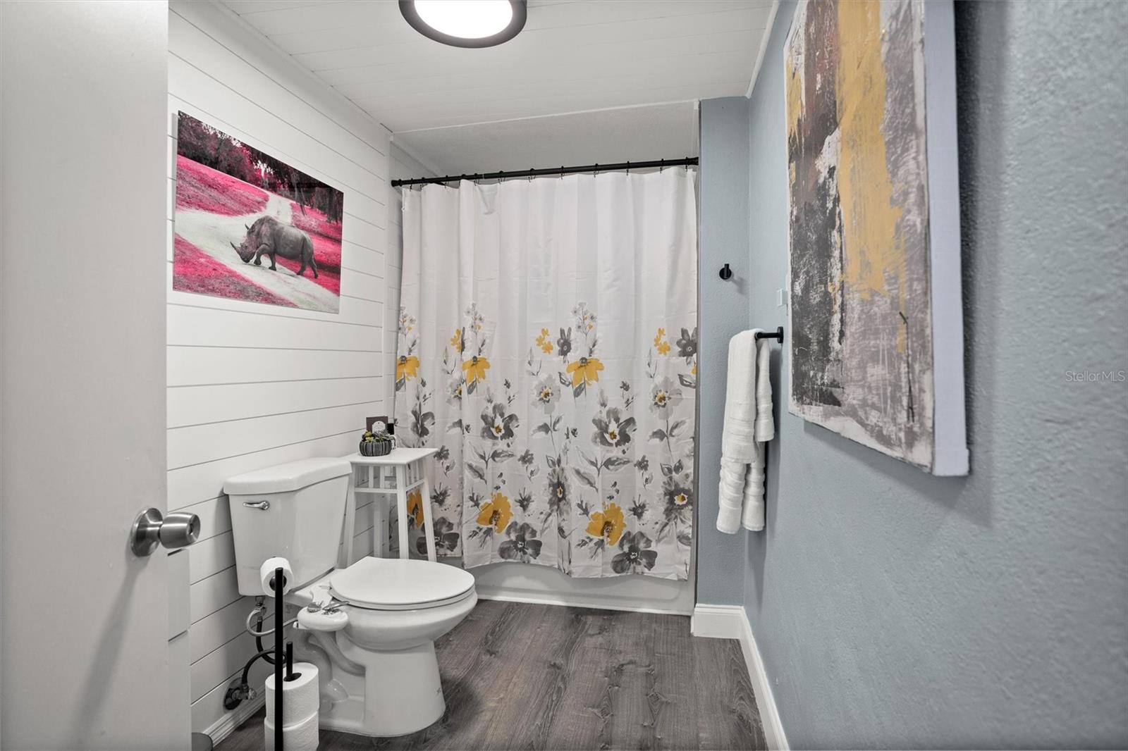 2nd Bathroom
