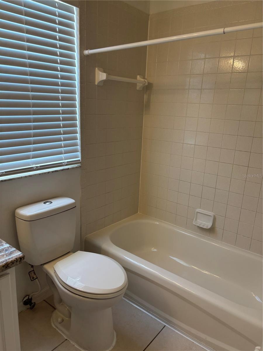 2nd Bathroom - right side