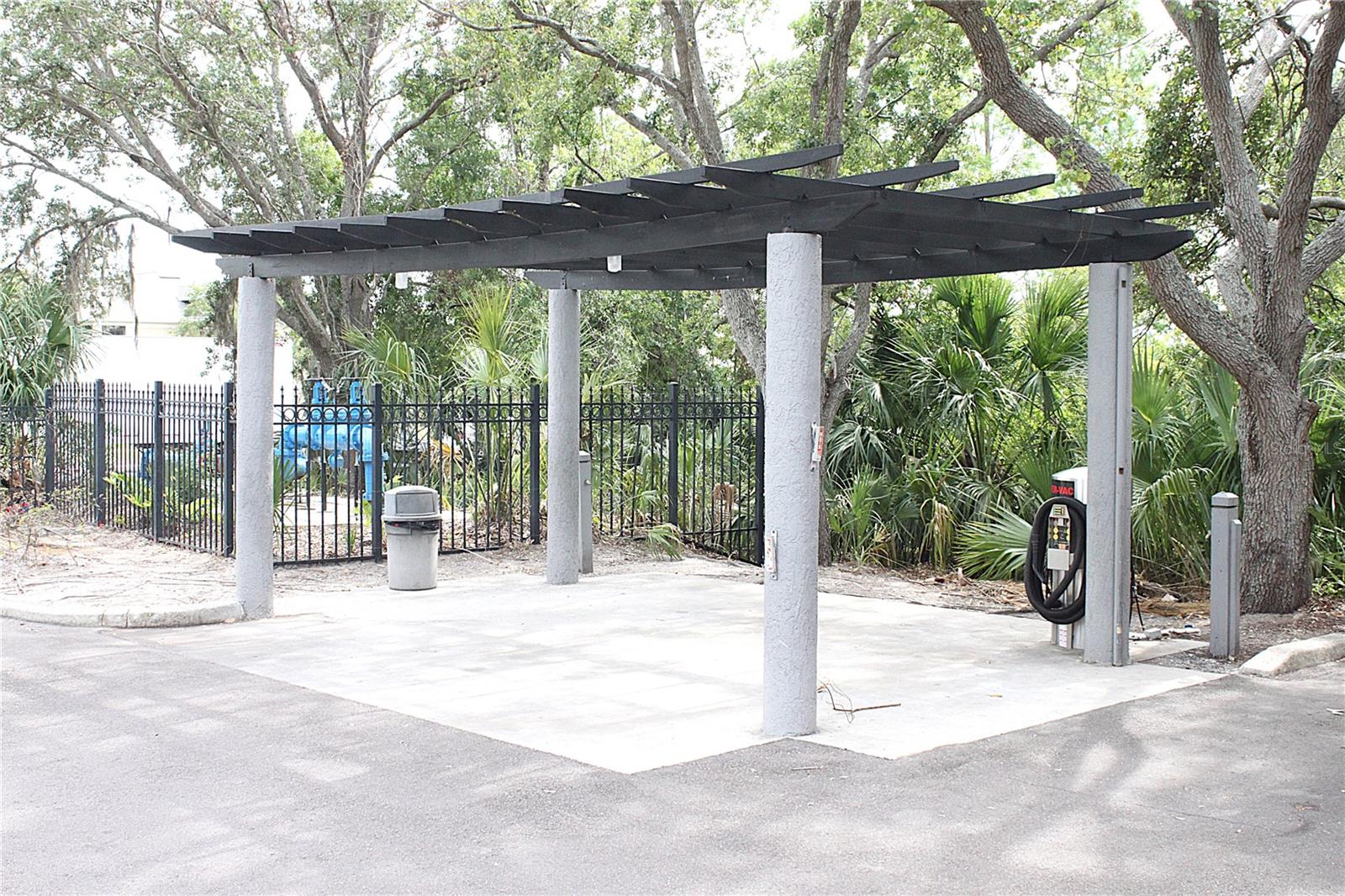 Car Wash & Vacuum Station