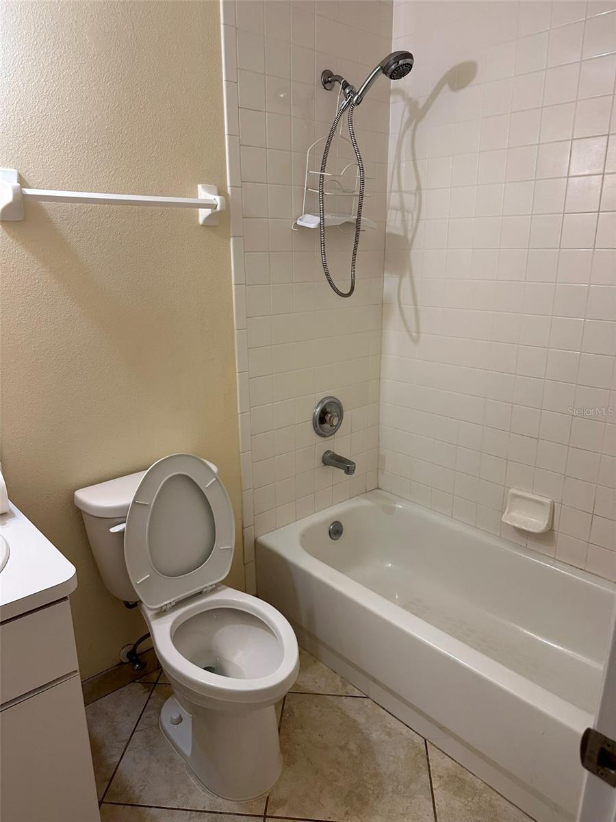 BATHROOM 1