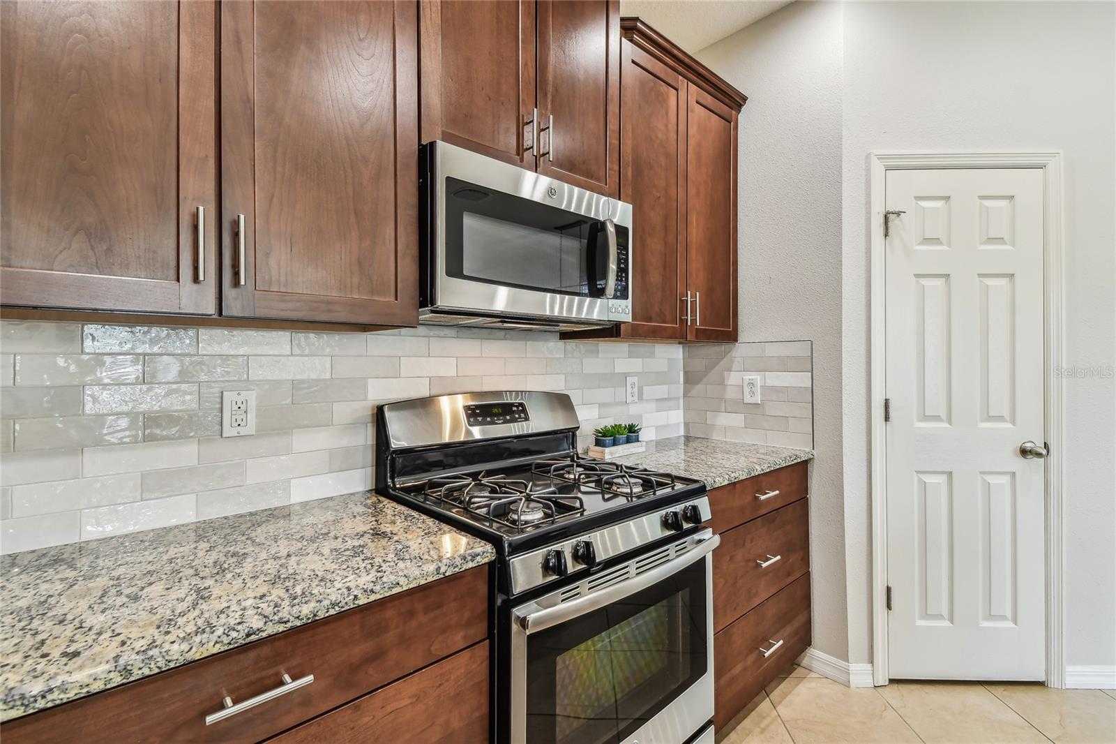 New backsplash