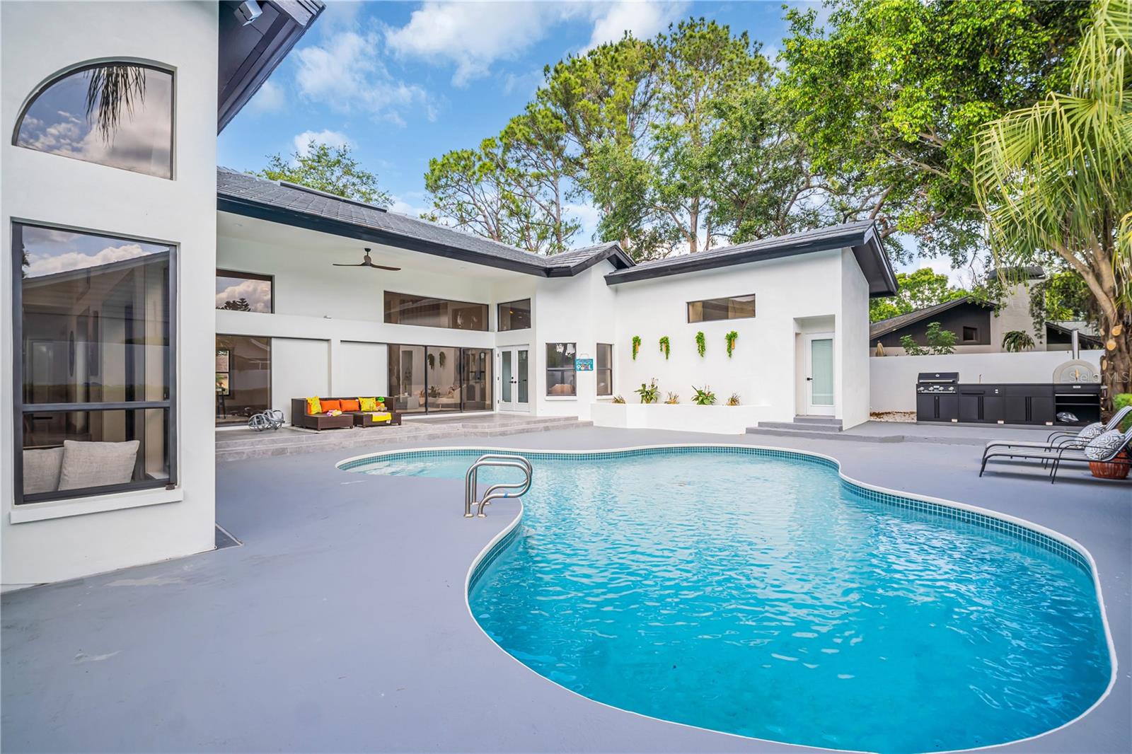 Private Outdoor Oasis