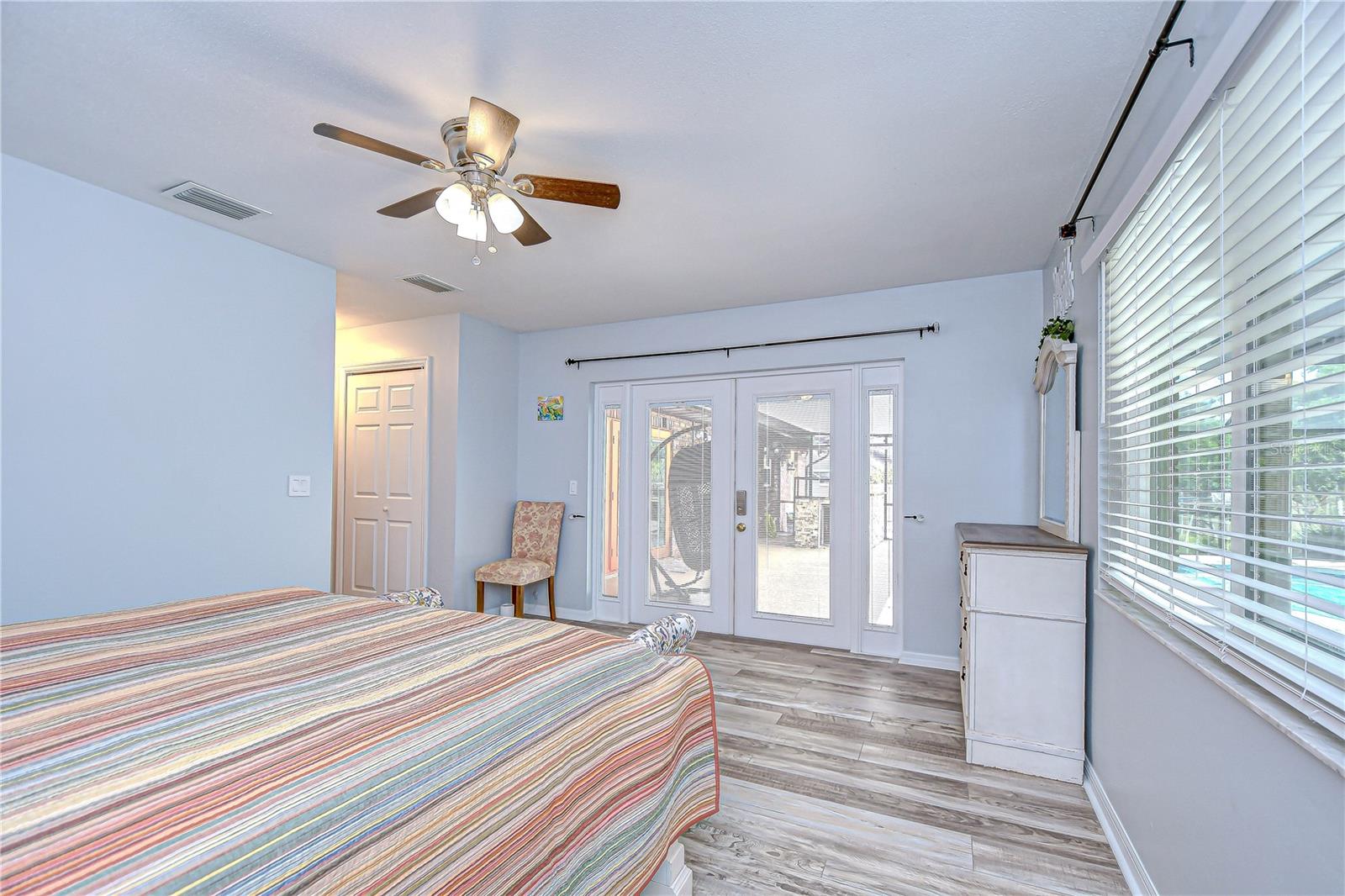 Step outside and right onto the screened lanai and pool!