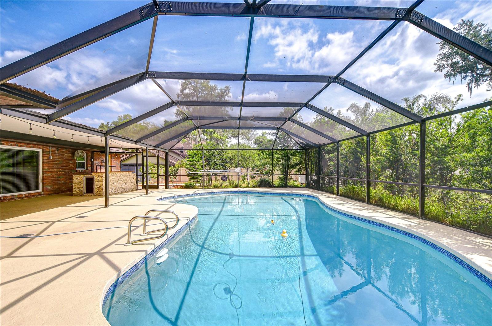 The heated saltwater pool is ready all year round!