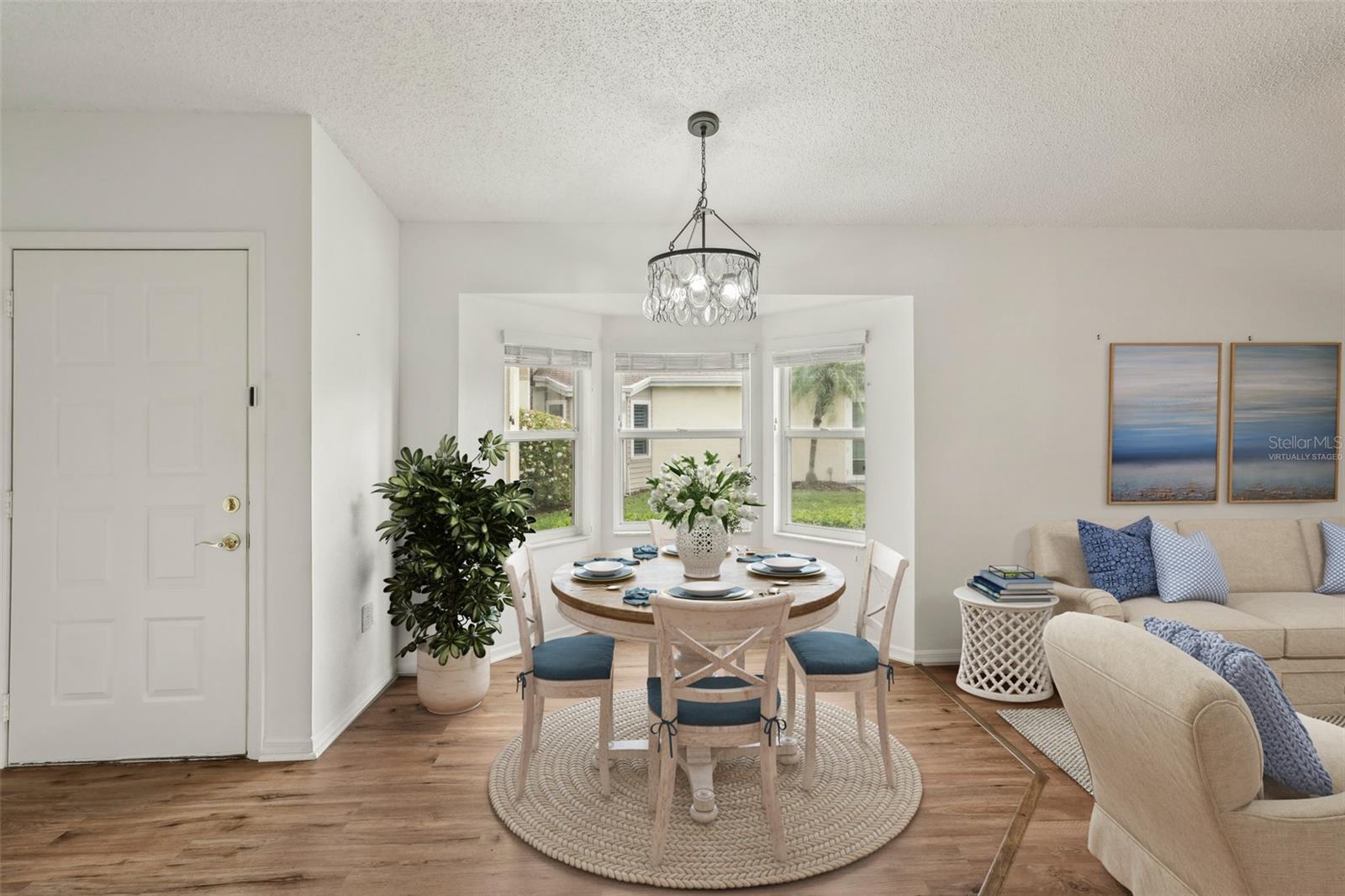Virtually staged dining