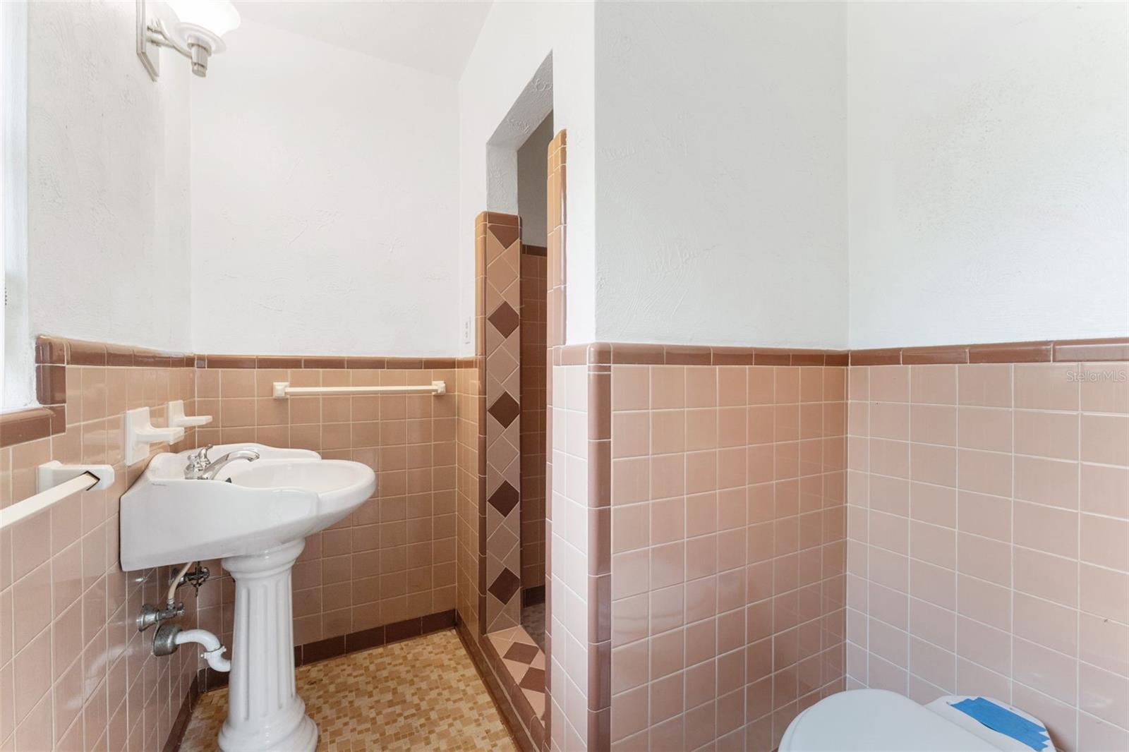Full Bathroom # 1